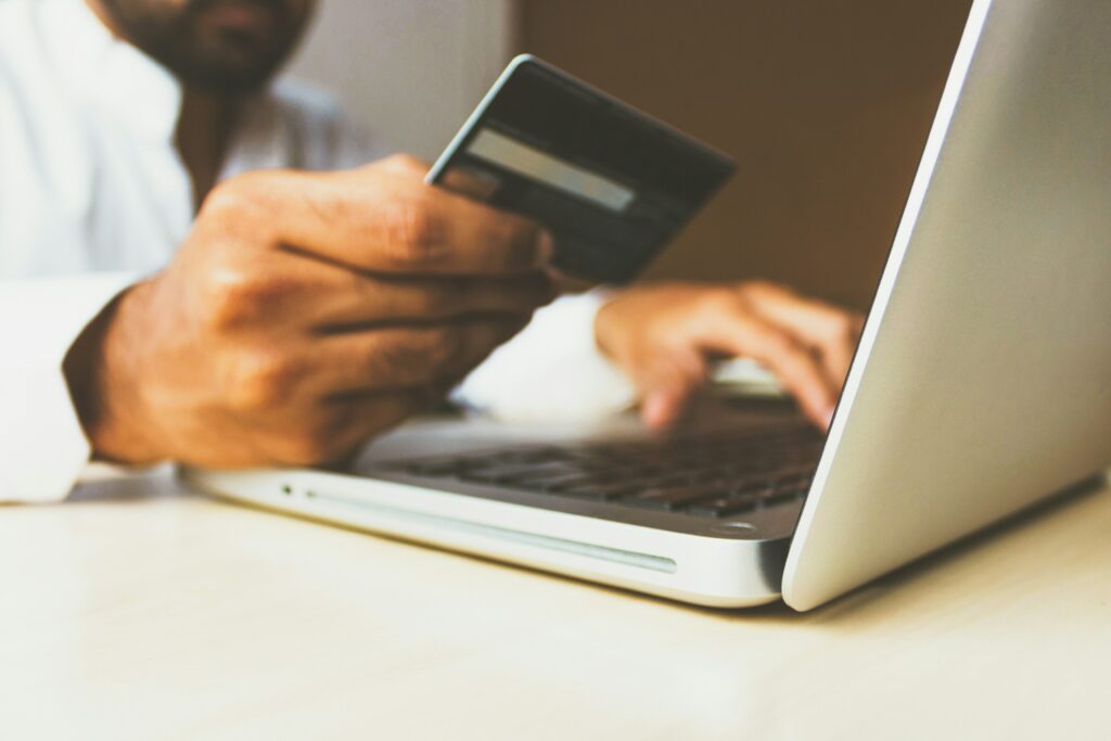 
Cartão de crédito consignado: guia completo para beneficiários - Fonte: Unsplash
